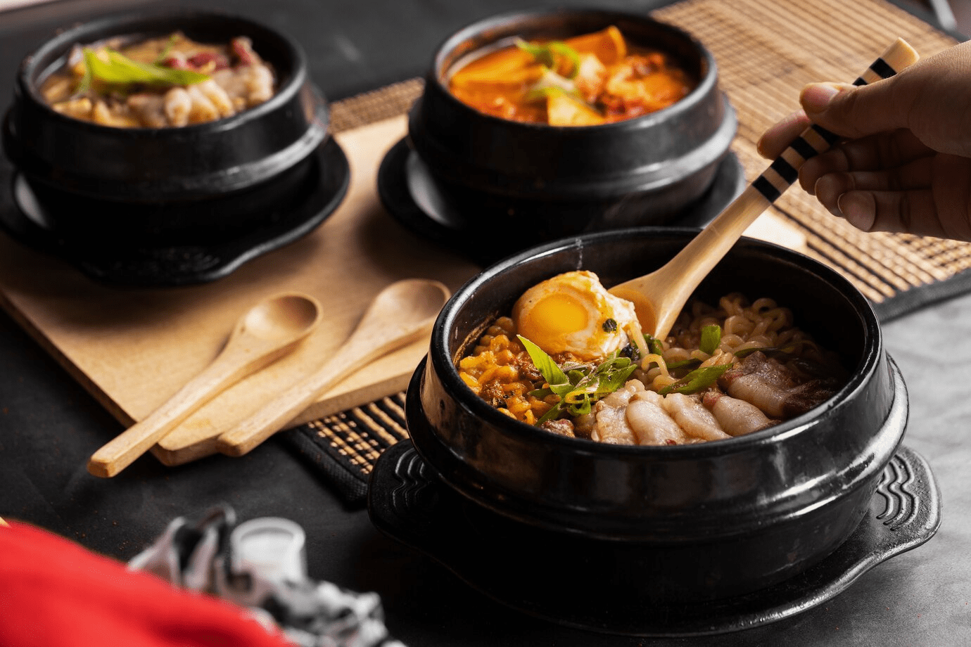 韓國鍋類（部隊鍋、泡菜鍋、豆腐鍋）